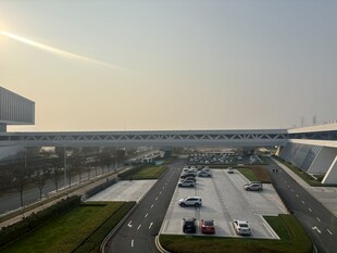 机场停机坪俯瞰景象