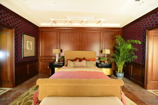 豪华木质卧室温馨场景