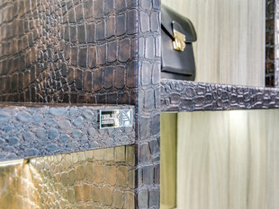 奢华皮革纹理与皮具展示