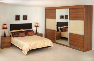 现代简约卧室衣柜与床组合