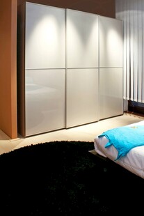 现代简约风格卧室衣柜