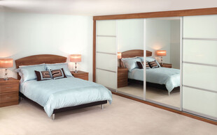 现代简约风格卧室场景