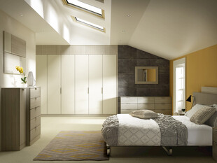 简约斜顶卧室室内设计图