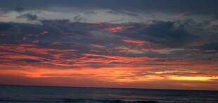 海边绚丽晚霞美景