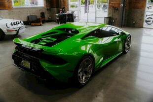 炫酷绿色兰博基尼跑车