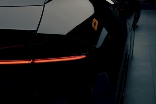 黑色炫酷汽车尾部特写