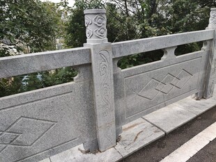 石制雕花护栏