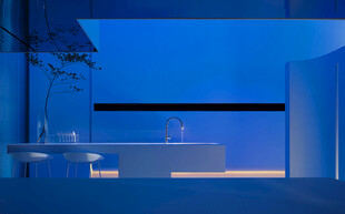 现代简约蓝色调室内空间