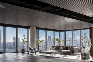 现代宽敞的室内观景空间