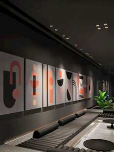 现代艺术风格的室内展示空间