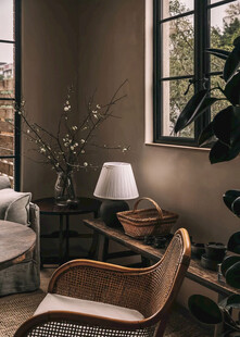 温馨室内角落的休闲布置