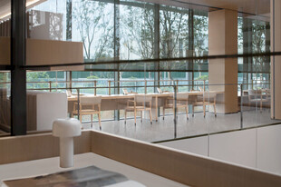 现代简约风室内观景空间