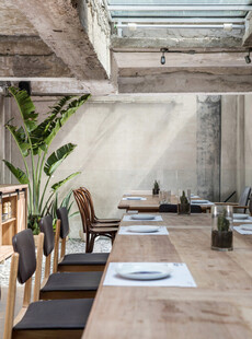 工业风简约餐厅室内场景