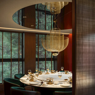 豪华中式餐厅圆桌布置