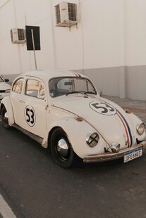 复古白色甲壳虫老爷车