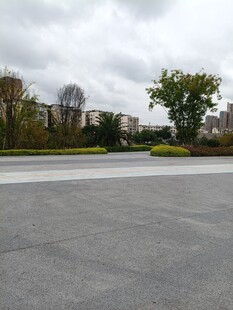 空旷平坦的户外场地