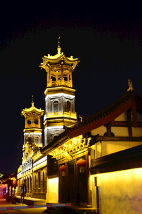 古建塔楼夜景璀璨