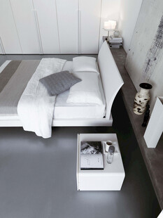 简约现代风卧室一角