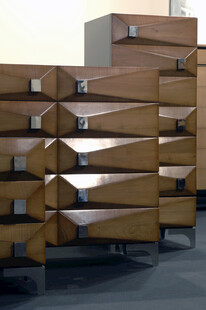 复古木质抽屉柜陈列