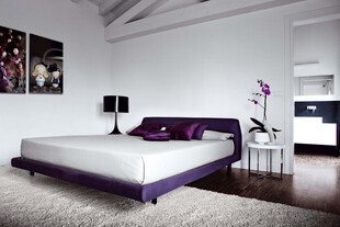 现代紫色系简约卧室空间