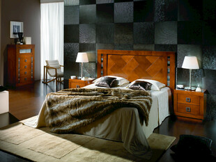 豪华卧室实木床家居展示