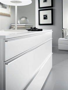 现代简约白色厨房橱柜