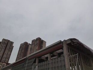 城市高楼与建筑一角