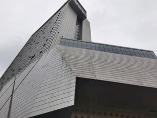 现代风格金属质感建筑外观
