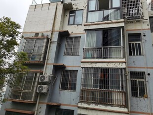 老旧居民楼外观景象