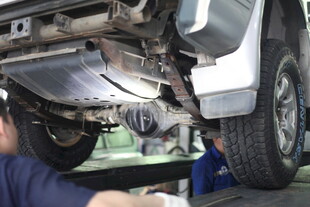 汽车底盘维修场景