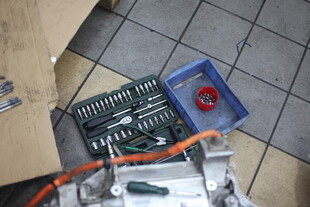 电路板维修工具摆放场景