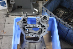 汽车发动机零件拆解展示