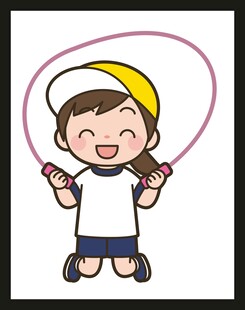 小女孩开心跳绳瞬间