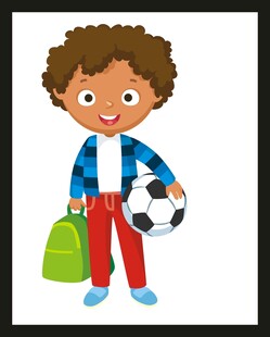 背着包拿足球的小男孩