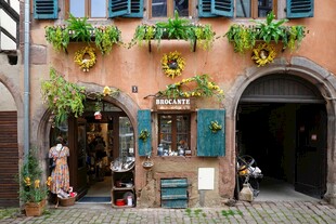 欧式风情街边小店