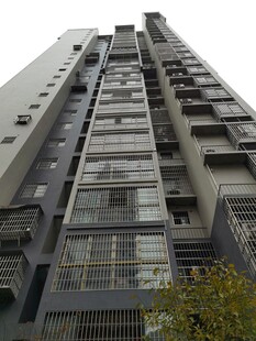 现代高层住宅楼外观