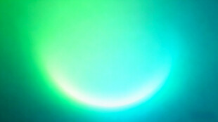 梦幻渐变绿蓝光晕效果