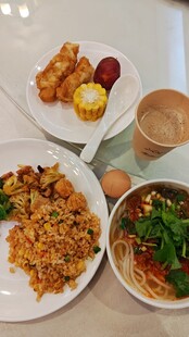 丰盛中式餐食组合