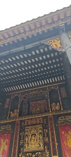 广东佛山中式古建筑屋檐精美细节