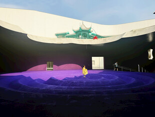 只有红现代建筑