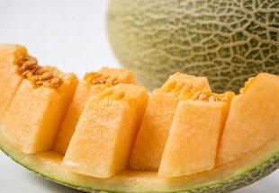 切开的哈密瓜