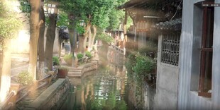 阳光洒落的静谧小巷