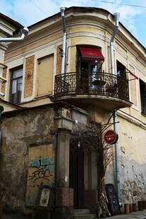 复古风格的街边老旧建筑