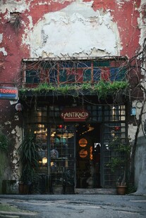 复古风街头特色店铺门面