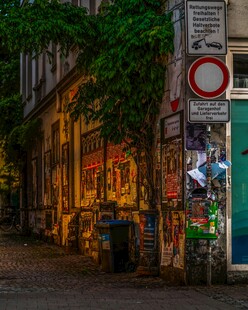 欧洲小巷街边的多彩景致