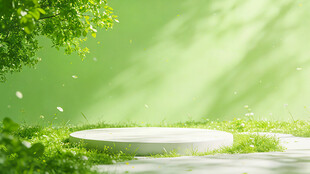 绿意盎然的自然小径