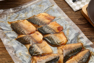 烤好的美味切块鱼肉