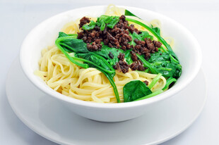 美味青菜拌面