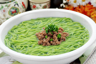 翡翠青菜肉末面