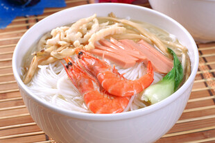 鲜虾蔬菜盖浇米粉